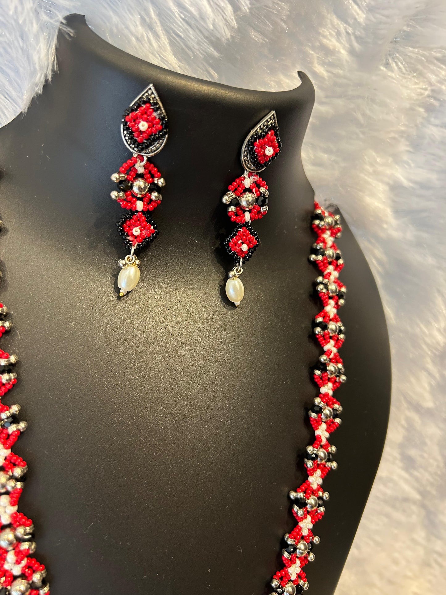 MIDNIGHT MOGRA (RED)